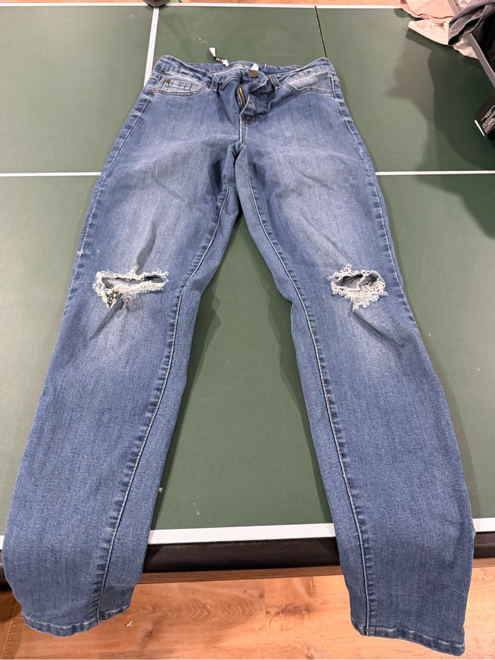 Celebrity Pink Men's Light Blue Distressed Straight Jeans